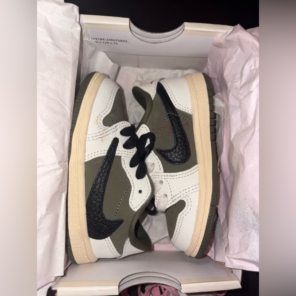 Travis scott’s toddler dunks